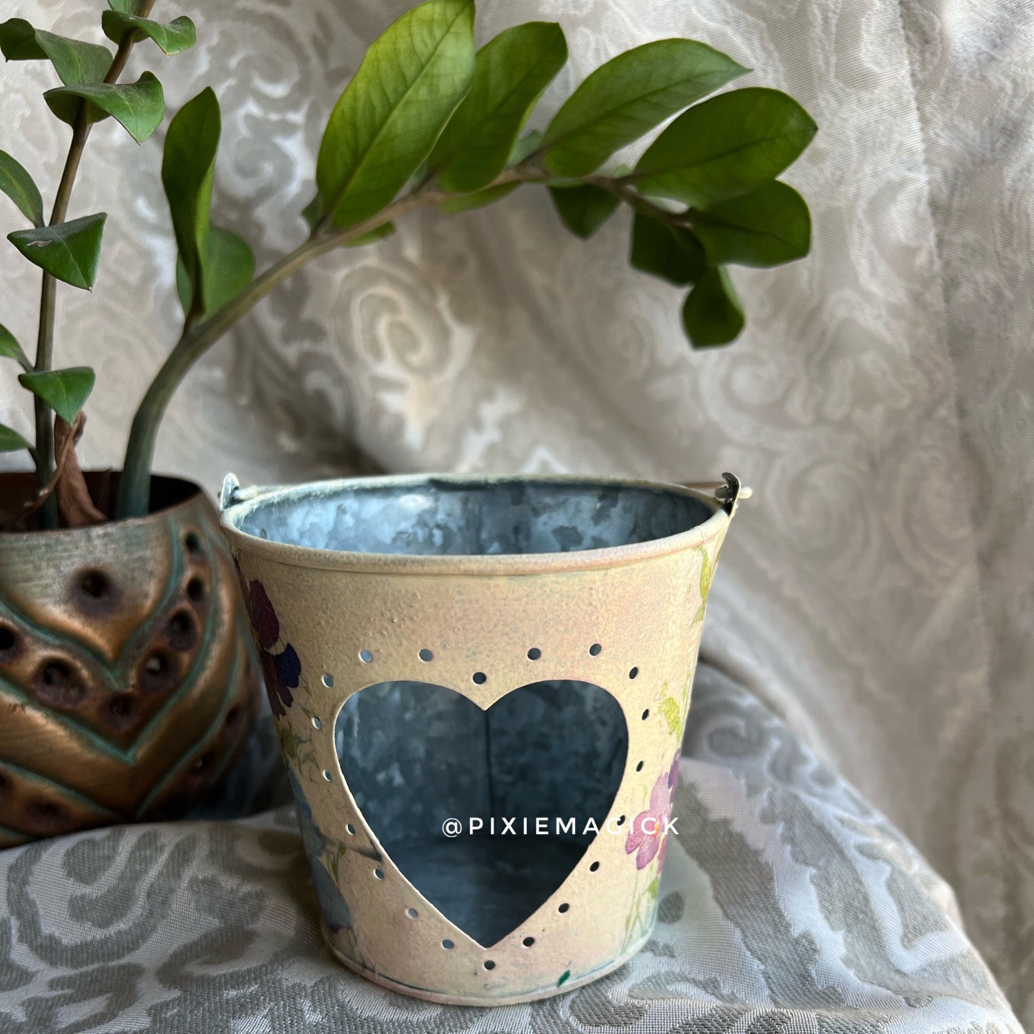 Floral planter
