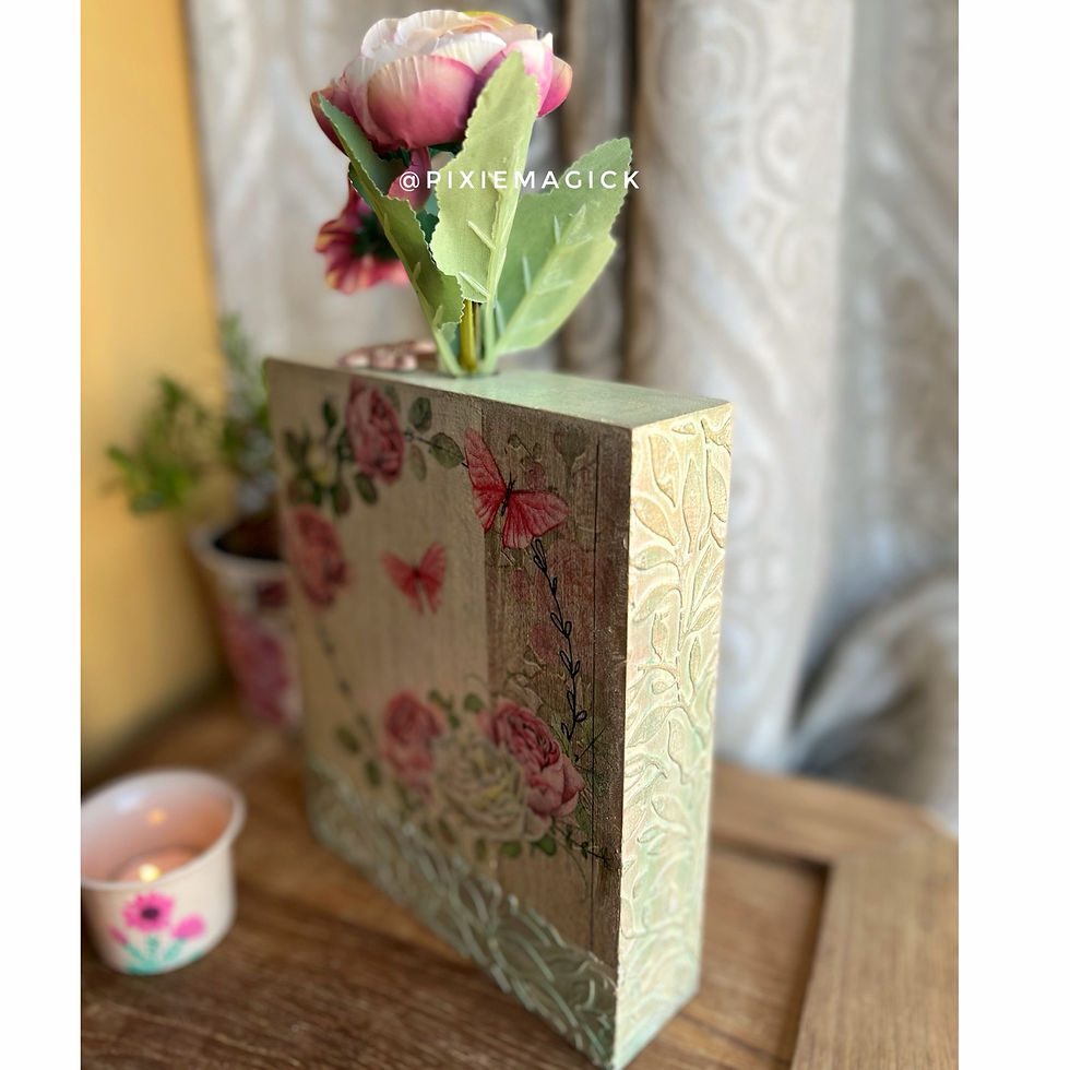Thumbnail:  Flower vase 