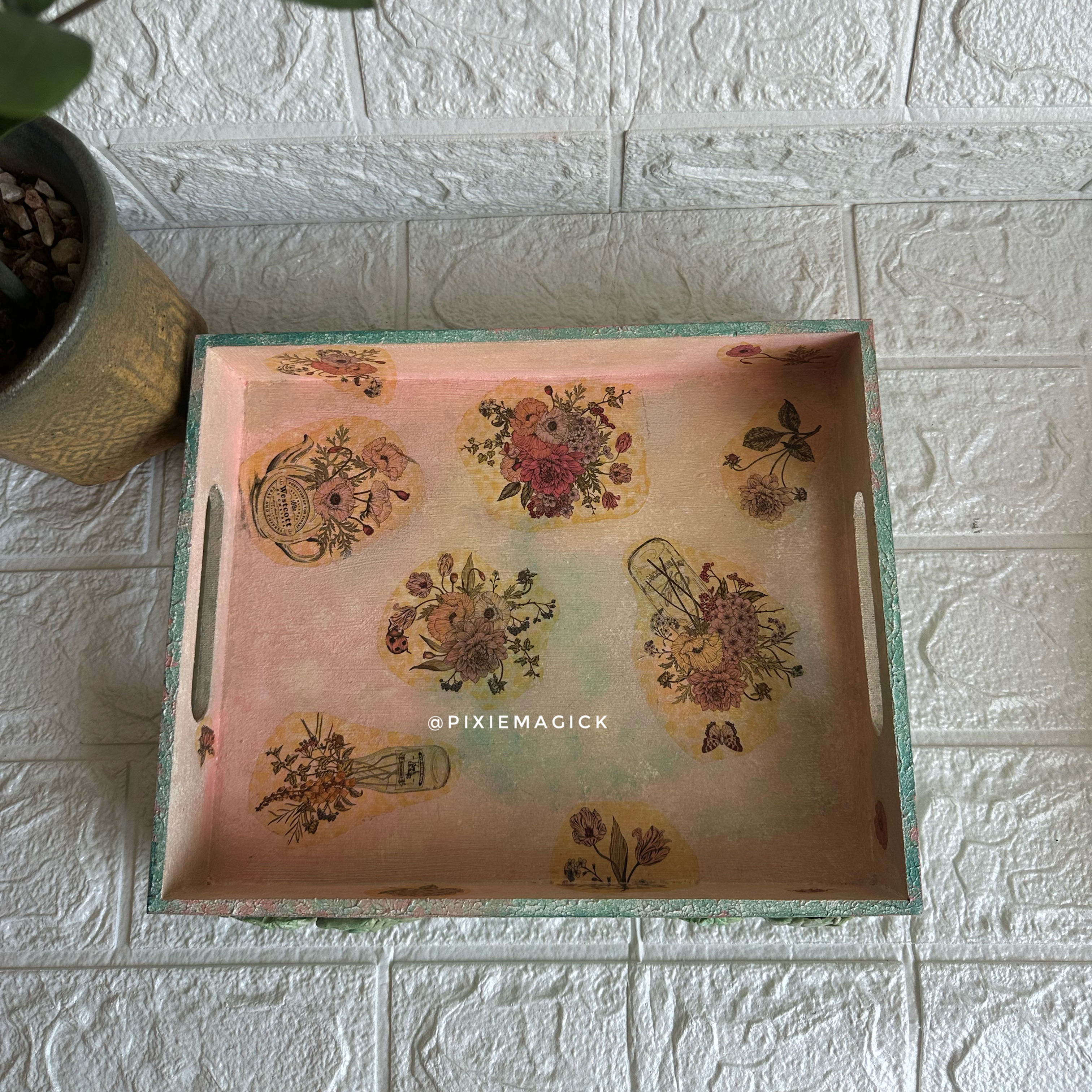 Decoupage wooden tray 
