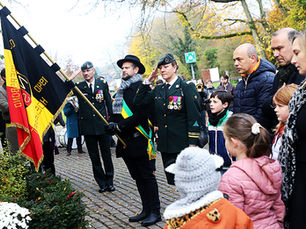 Wapenstilstand brengt hulde aan Raymond Lauwers, soldaat in het eerste regiment der Grenadiers
