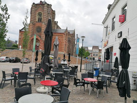 Voortbestaan Café Sportecho verzekerd: huidige uitbater koopt de horecazaak aan Gemeenteplein