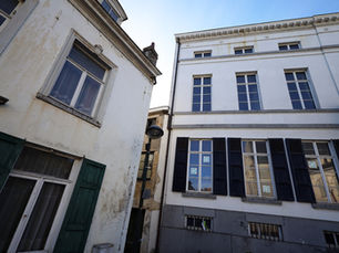 Meest pittoreske maar tot op de draad versleten historische panden in hartje Overijse aan Woontrots verkocht