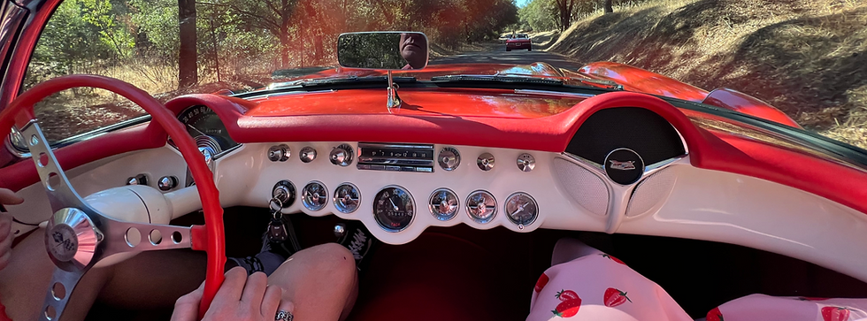 Top-Down Treasures: The Best Corvette Leaf-Peeping Adventures in the USA
