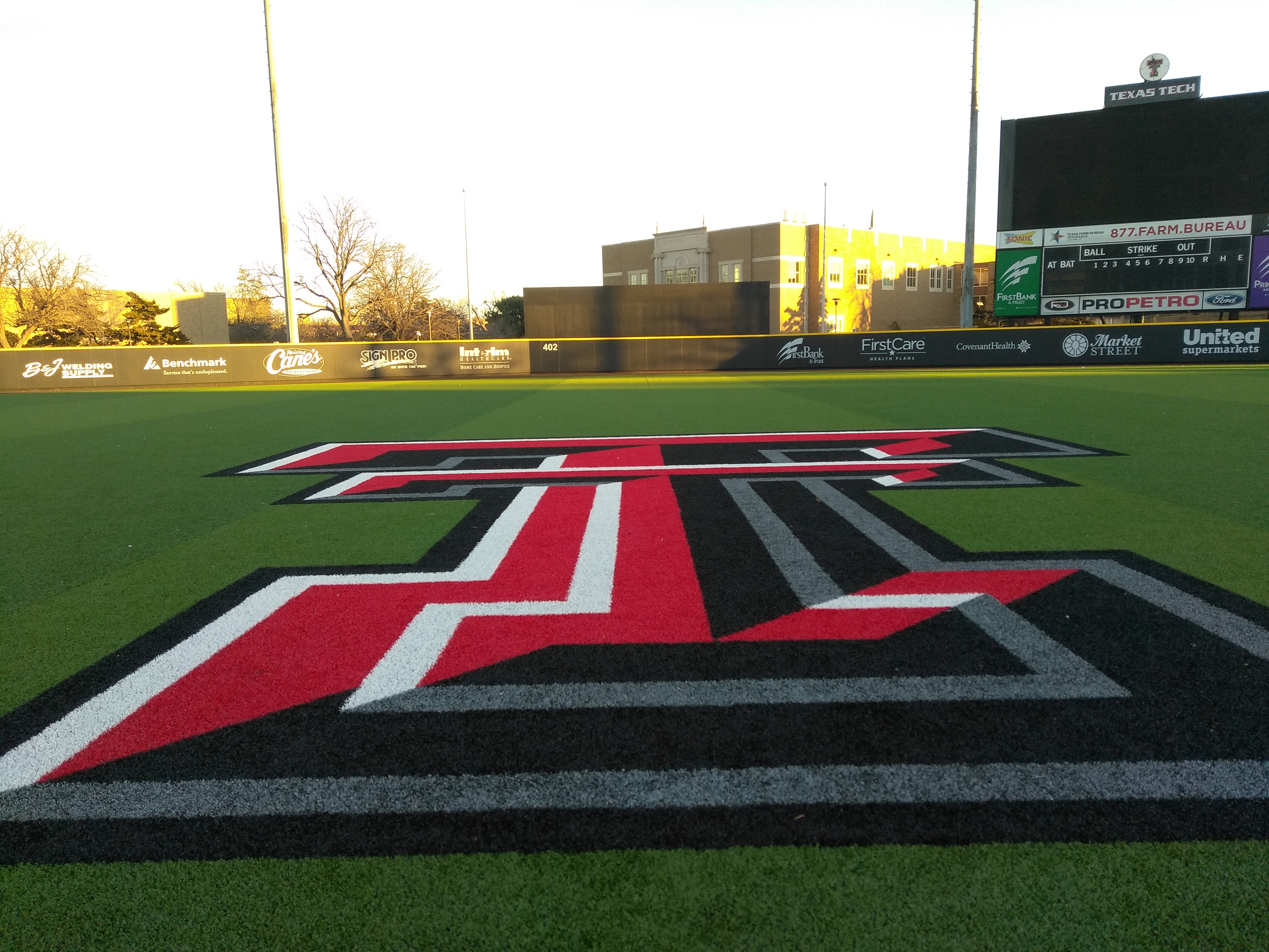 Baseball & Softball Field & Wall Padding Sports Venue Padding