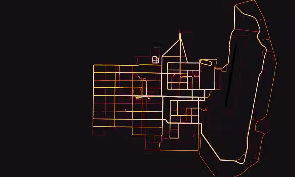 Ein Militärstützpunkt in der Provinz Helmand, Afghanistan, mit den von Joggern aufgezeichneten und auf der Strava Heatmap hervorgehobenen Routen.