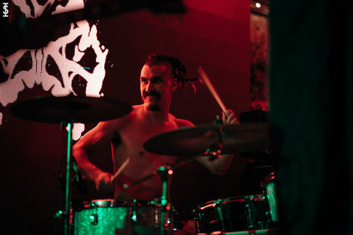 201031-lass-bloody-hell-35