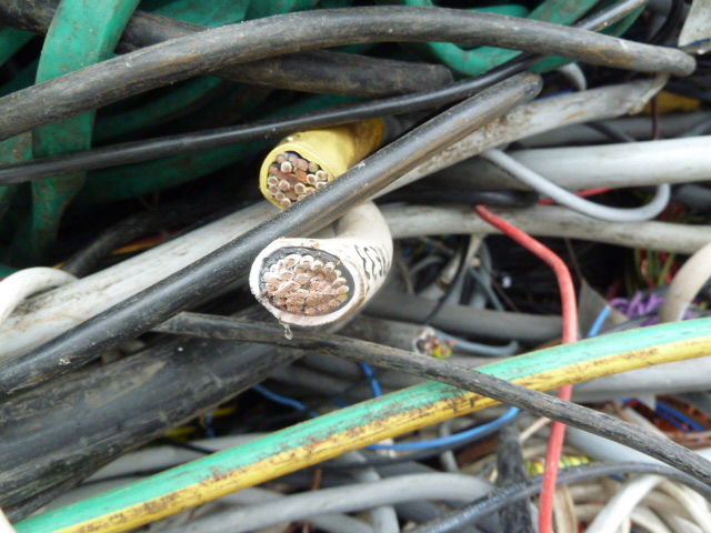 Insulated Copper Cables 44% CU 2.JPG