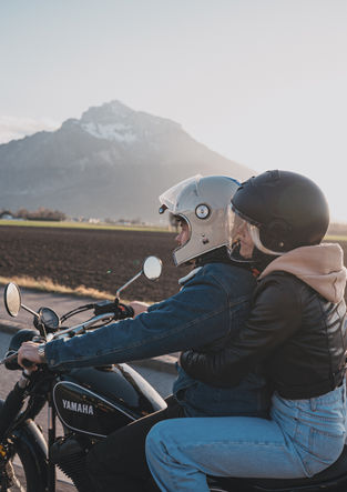 Yamaha Couple Shooting