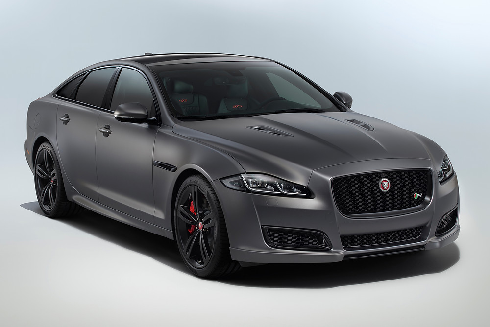 Jaguar XJR575 front 3/4