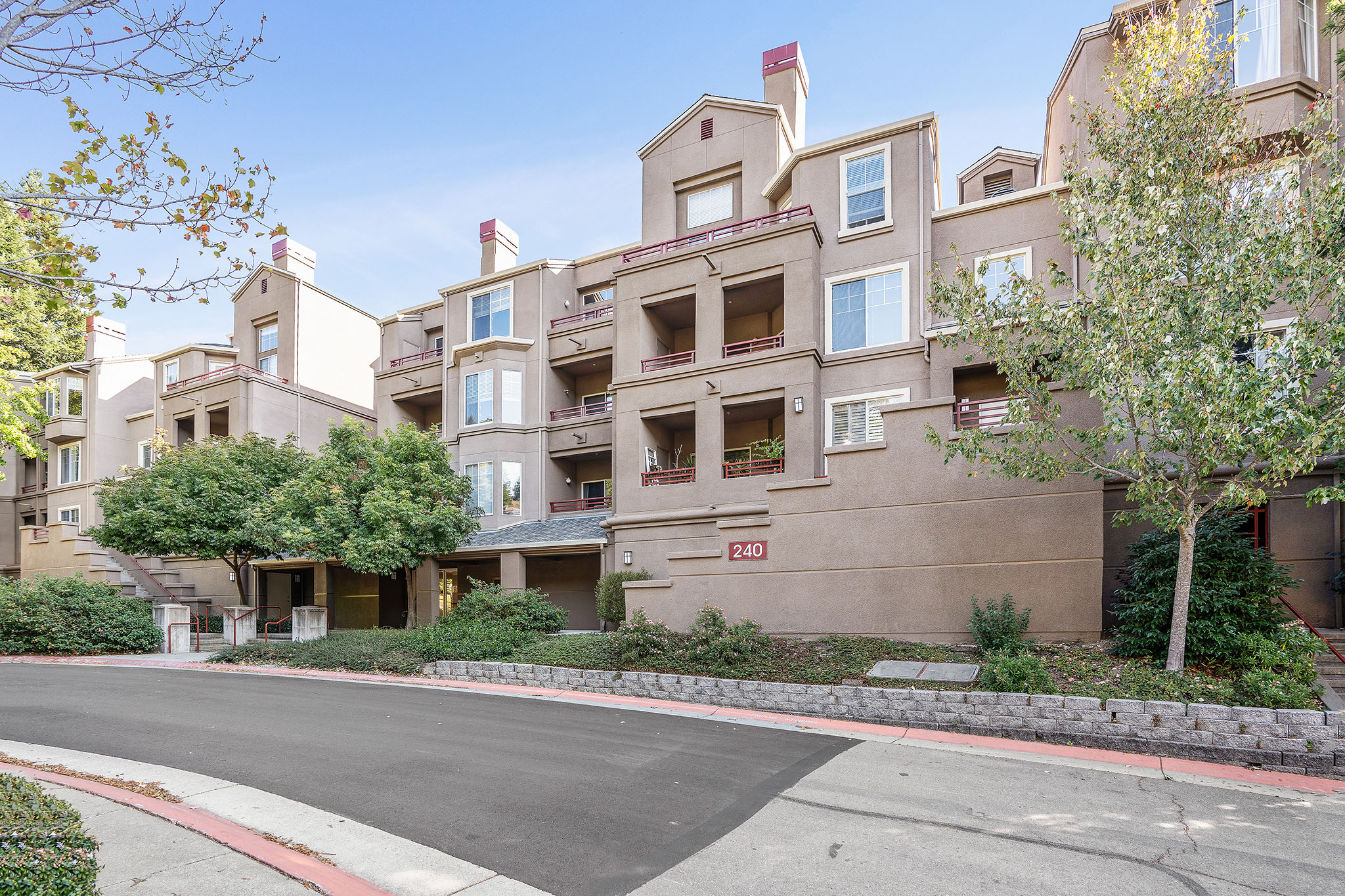 240 Caldecott #109