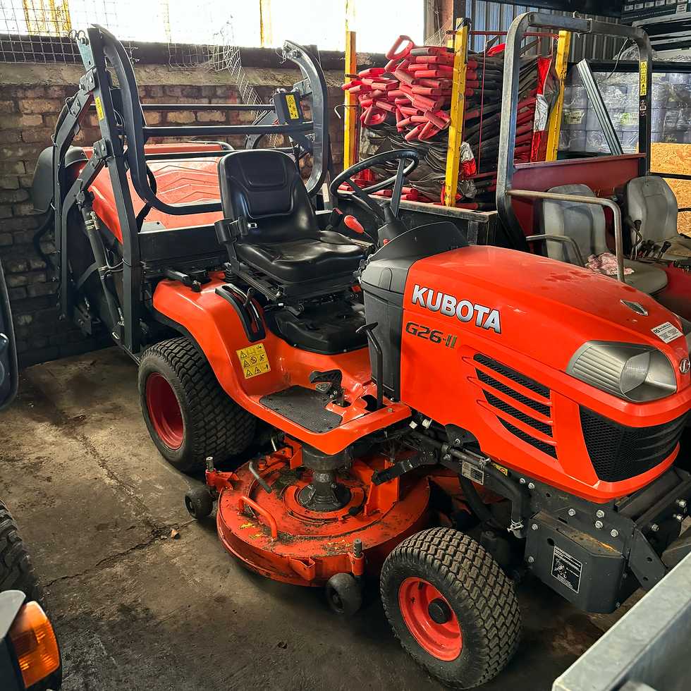 KUBOTA HIGH TIP RIDE ON GRASS MOWER.png