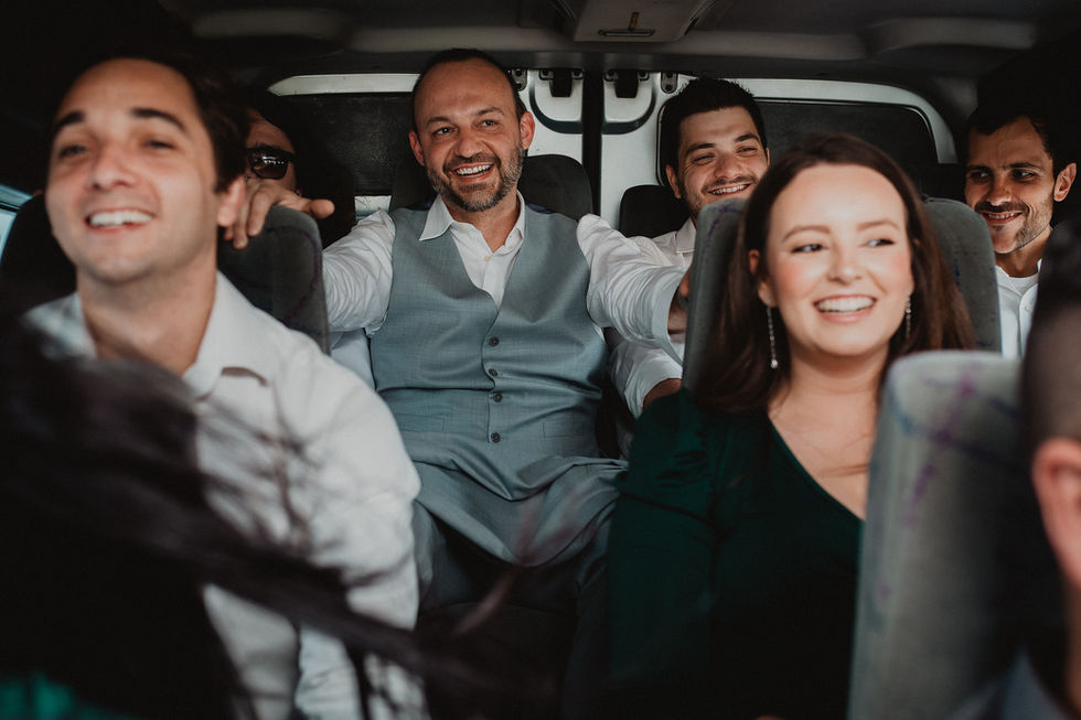 Making of noivo - Noivo indo de van para o casamento