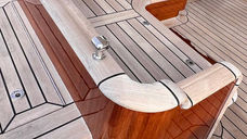 Beyond the Gloss: The Absolute Guide to the "Mirrored" Finish