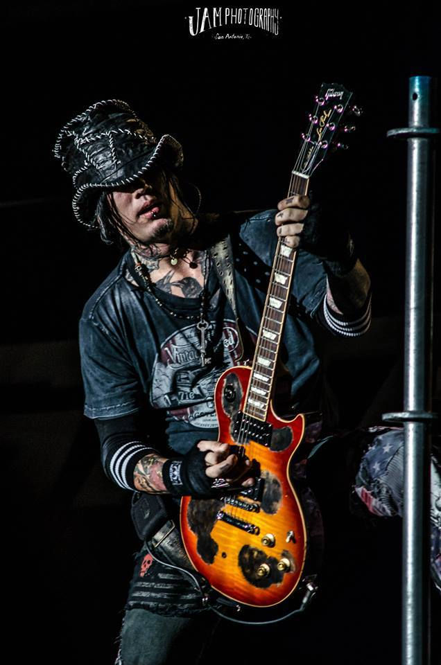 1013189_550122038381351_505271422_n