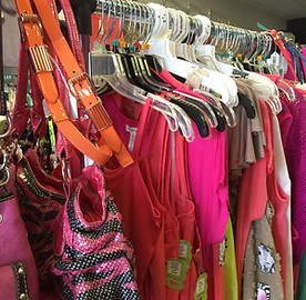 clothing-1045960_1920.jpg