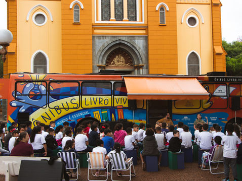 Santa Cruz das Palmeiras recebe Ônibus Livro Vivo com programação gratuita