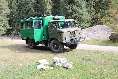 Jeep in Kirgizië.jpeg
