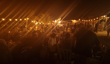 קייטרינג אוכל ארוחה במדבר שף אירוע