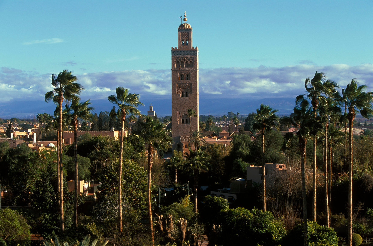 Découvrez les carnets de voyages du photographe Jacques Bravo. Le minaret de la Koutoubia, la mosquée des libraires. Marrakech Maroc