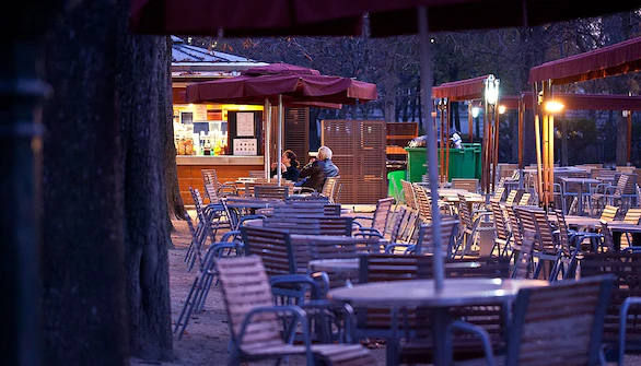 8e78ae1f2ba158ac540338600cb78475-louvre cafe 7.jpg.webp