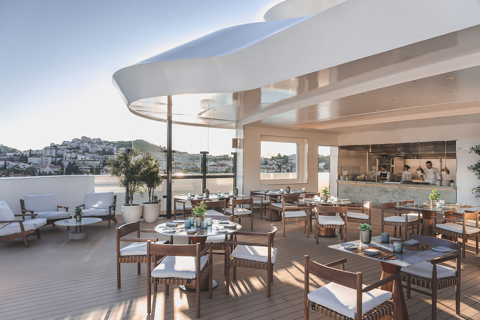 Luminara - The Ritz-Carlton Yacht Collection restaurant dining bar menu The Grill
