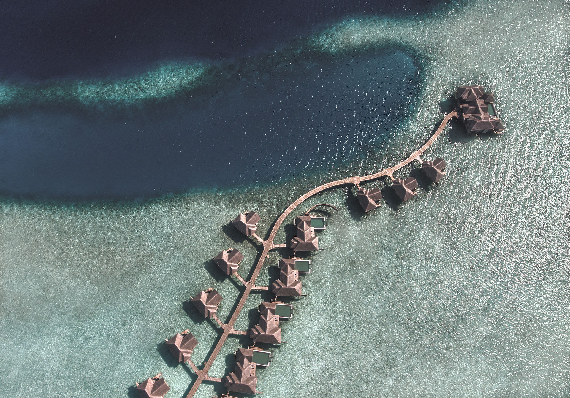 Vakkaru Maldives Overwater Villa 