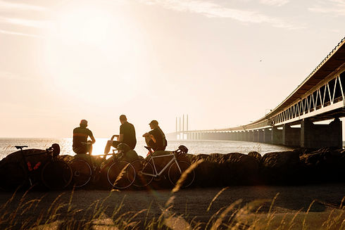 cyclists-taking-a-break-during-a-golden-hour-ride-2025-04-05-03-50-29-utc_edited.jpg