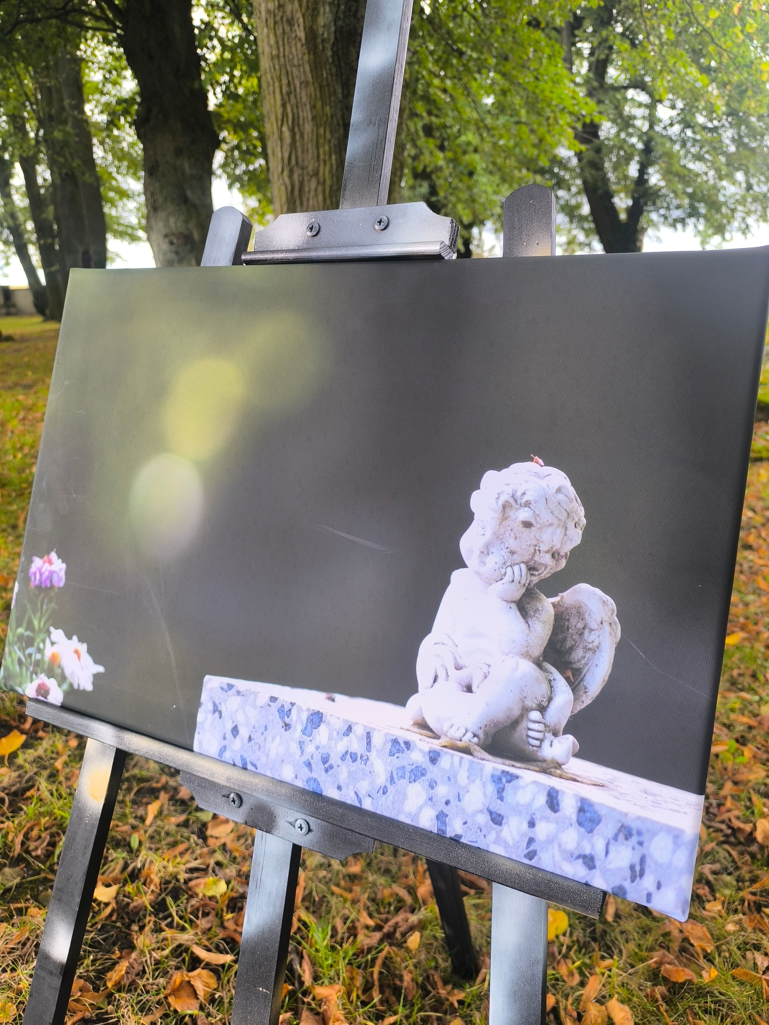 Dreaming of Her Embrace 60x40 (edice Sepulchra, sada Primum Tenebrarum)