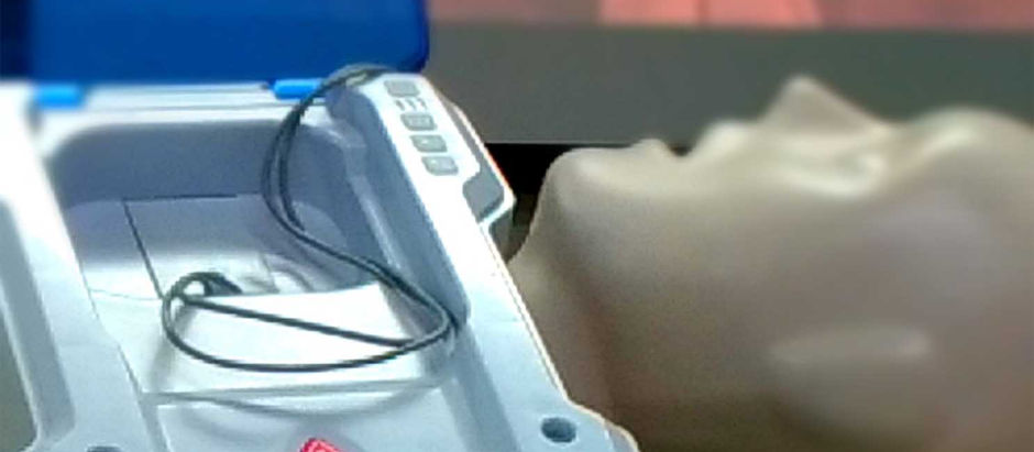 Como o desfibrilador funciona?