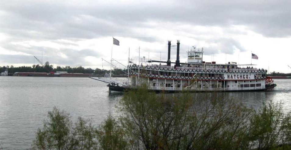 Riverboat 2.jpg