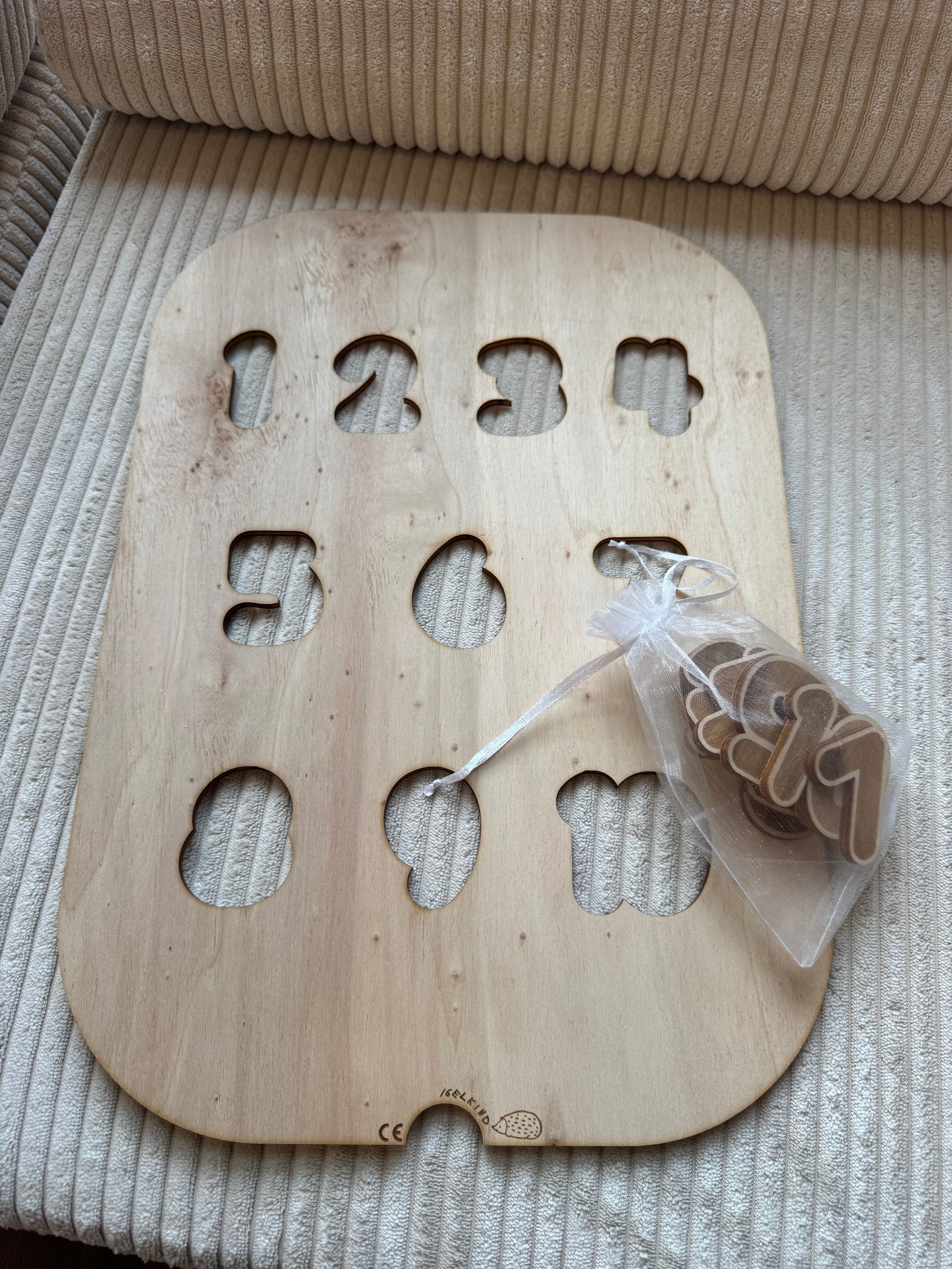 3D-Zahlenplatte mit Holzformen - Flohmarkt