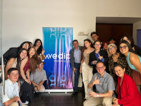 comunidad AVEDIP en pleno durante la I Exposición de Afiches en la UNET