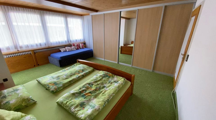 Schlafzimmer 1 für 3 Personen