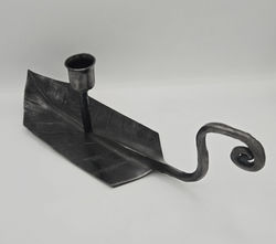 2026_9 - Leaf Candlestick