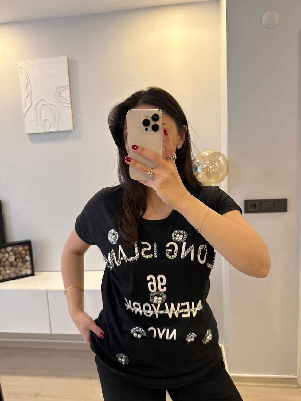 Küçük resim: Kadın İnci Detaylı Siyah Tshirt