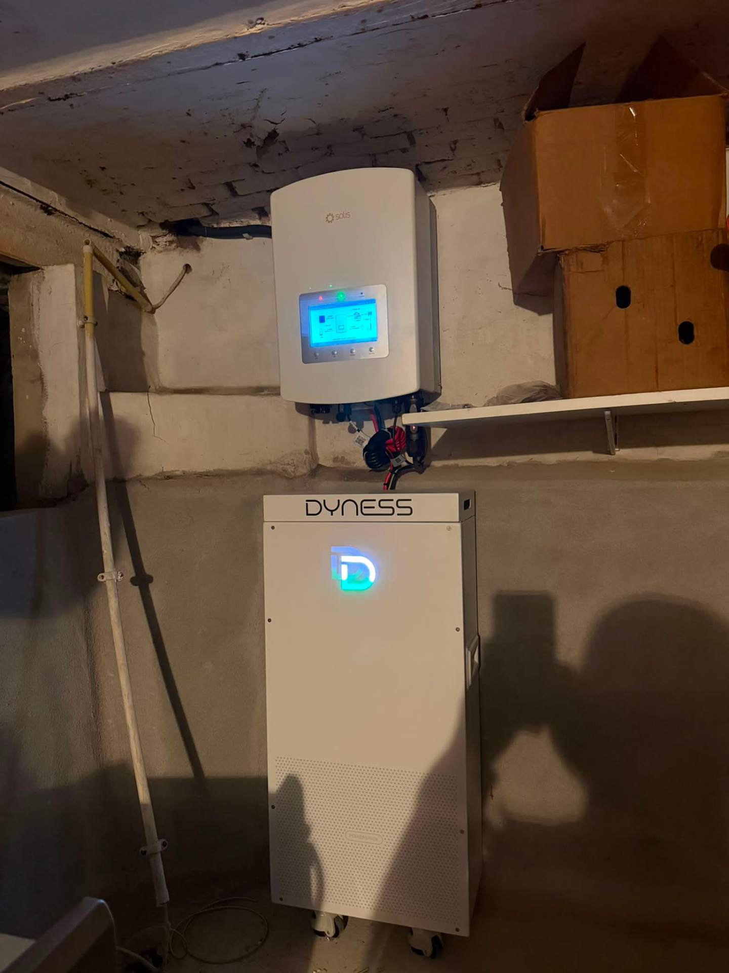 Dyness — kelder installatie