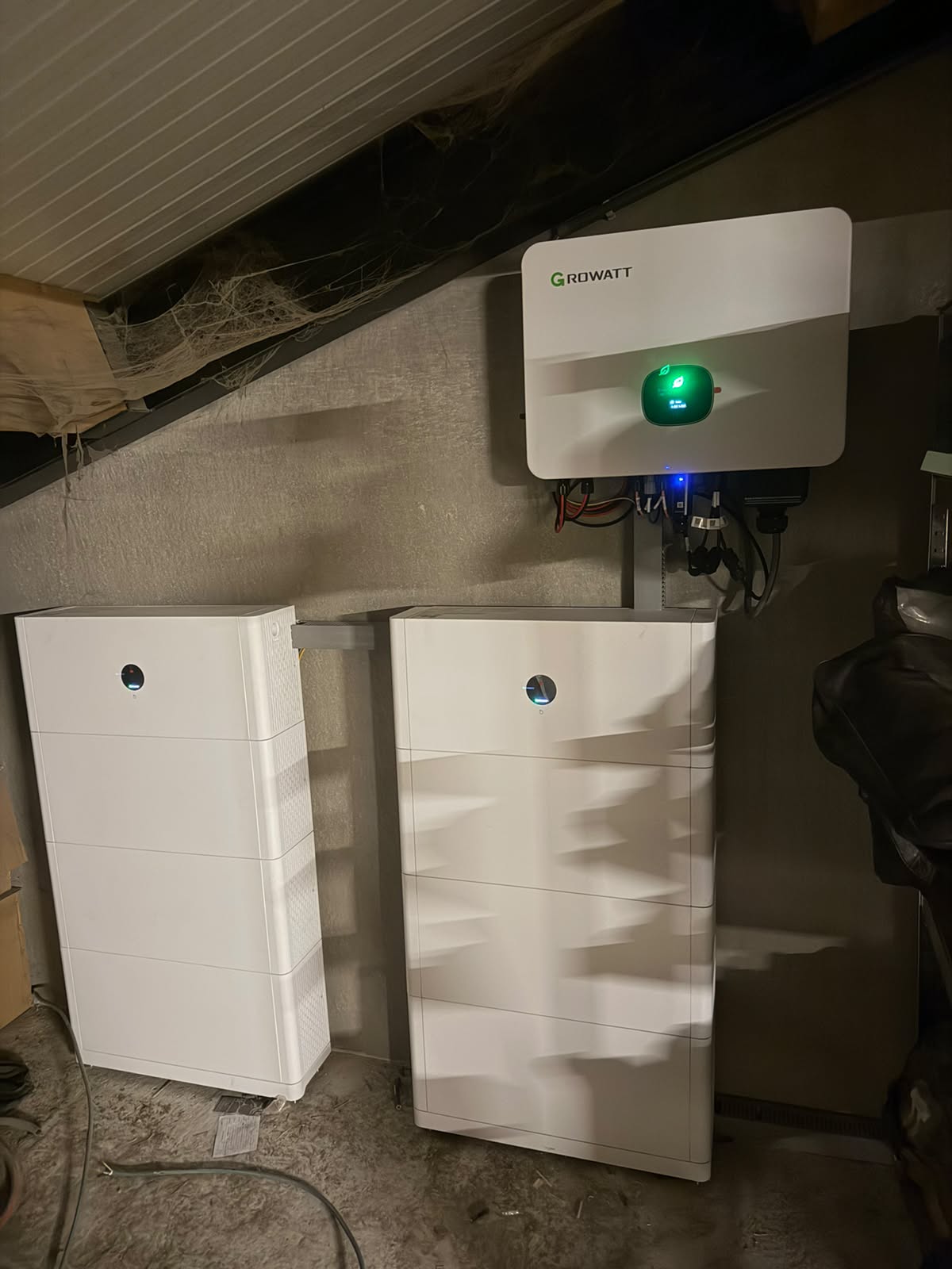 Growatt dubbele batterij — zolder