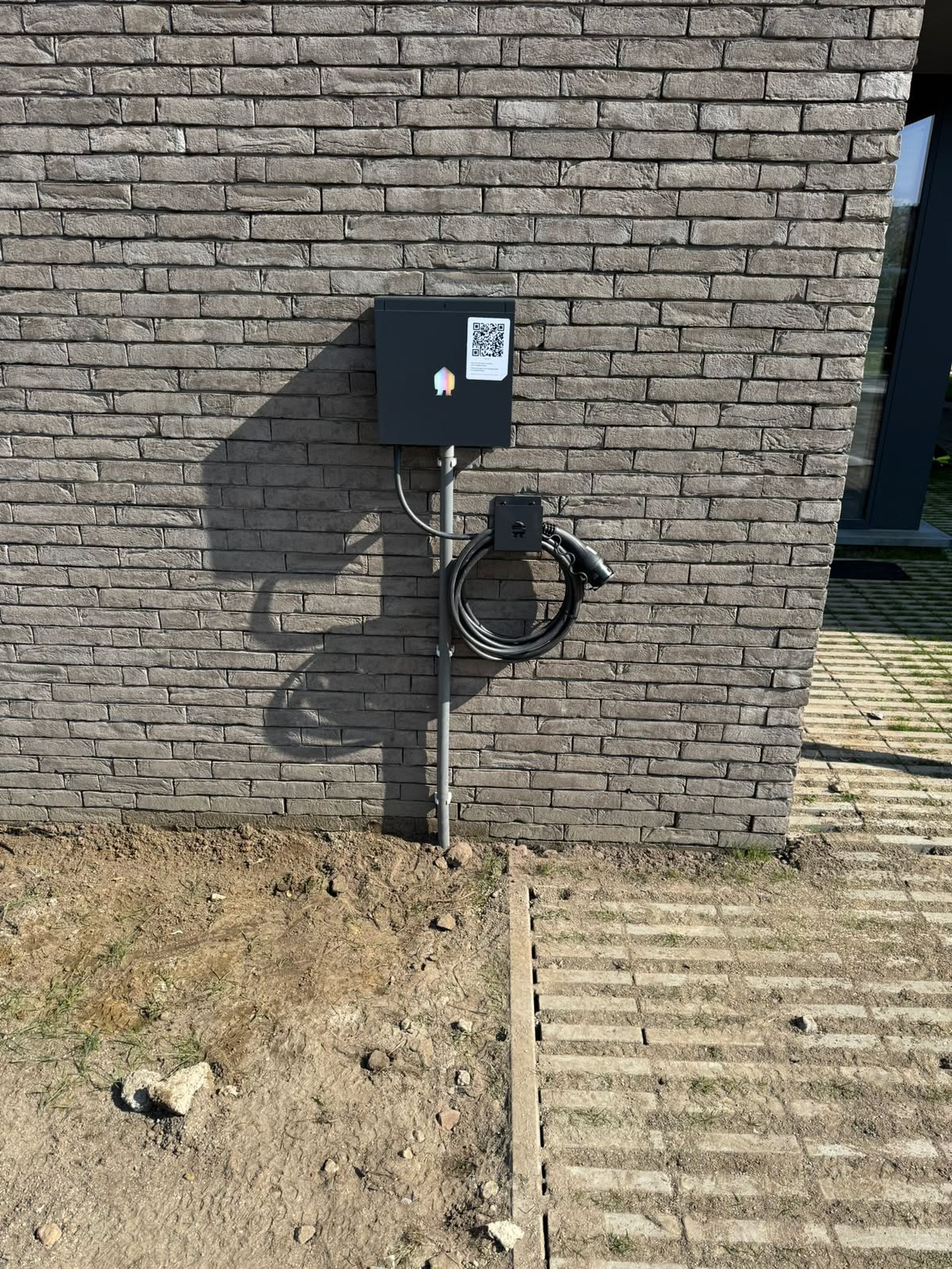 Laadpaal woning — buitenmontage