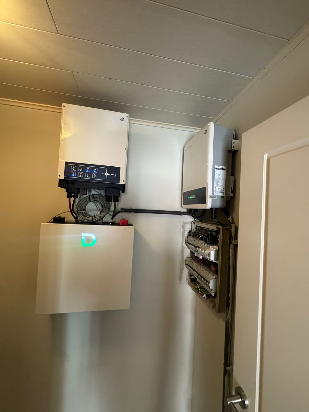 Dyness + GoodWe — technische ruimte