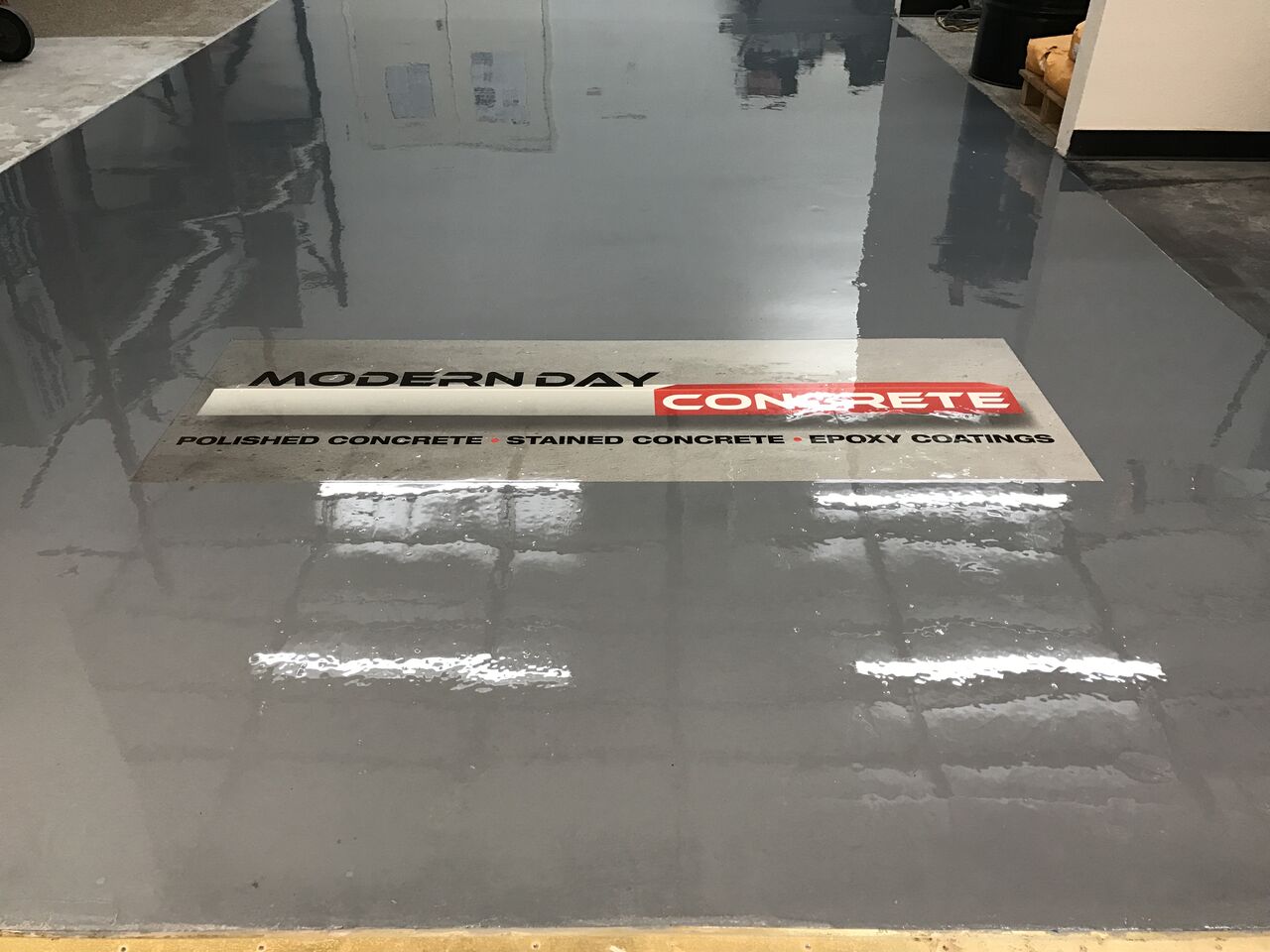 Epoxy Pigment with Logo Offices