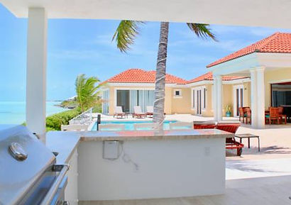 breezy-villa-outside grill.jpg