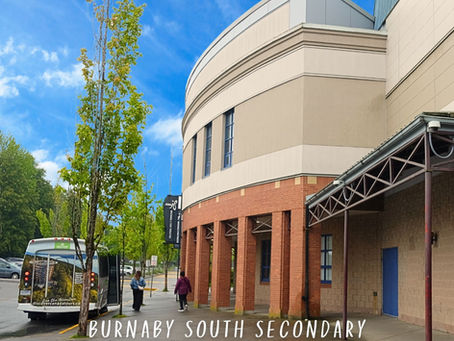 พาทัวร์ Burnaby South Secondary School - โรงเรียนมัธยมแคนาดา มีโรงหนังใหญ่ หลักสูตร AP - AP Capstone ใกล้รถไฟฟ้า