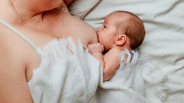 Breastfeeding mom with newborn 