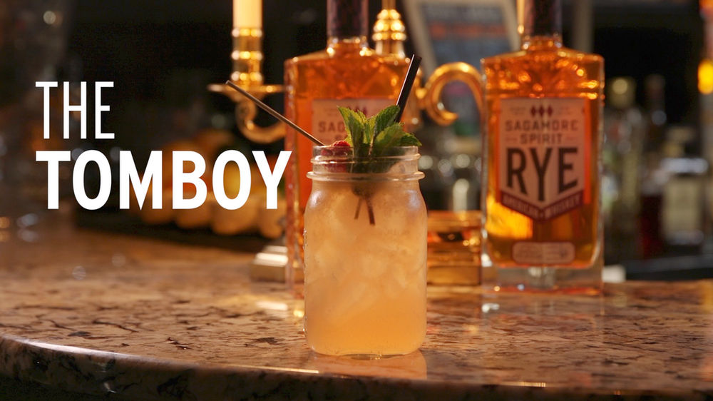 Leather whiskey bottle case picture