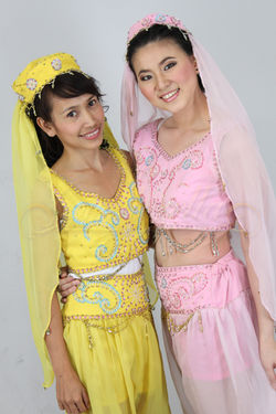 ชุดนานาชาติ หญิง (40)