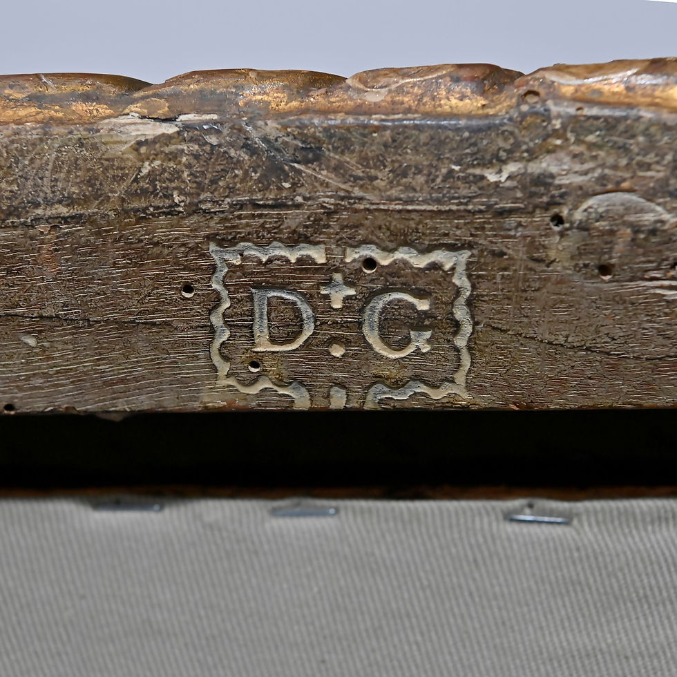 Stühleweißgepolstert-14web.jpg