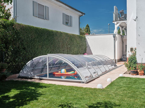 Transparente Schiebehalle für Ocean Style Pool
