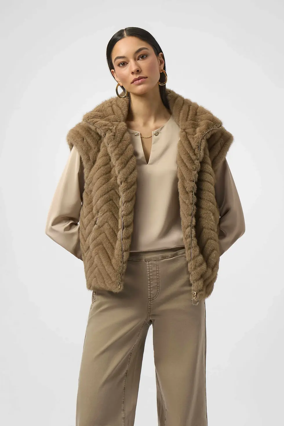 CHEVRON FAUX FUR MOCK NECK VEST