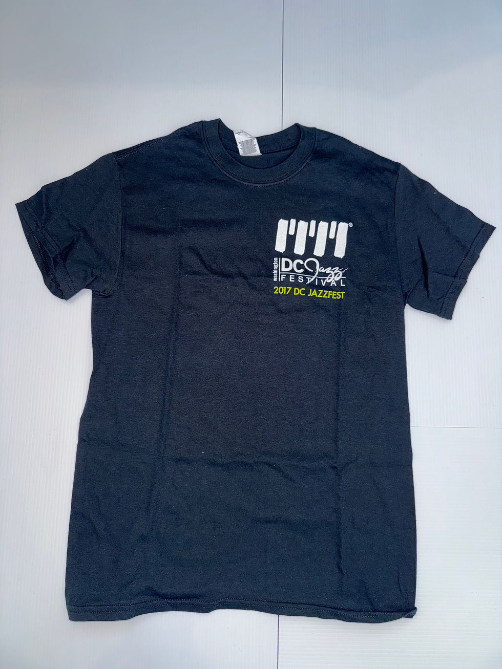 Thumbnail: Vintage 2017 Festival Shirt