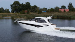 Galeon 305 HTS exteriors